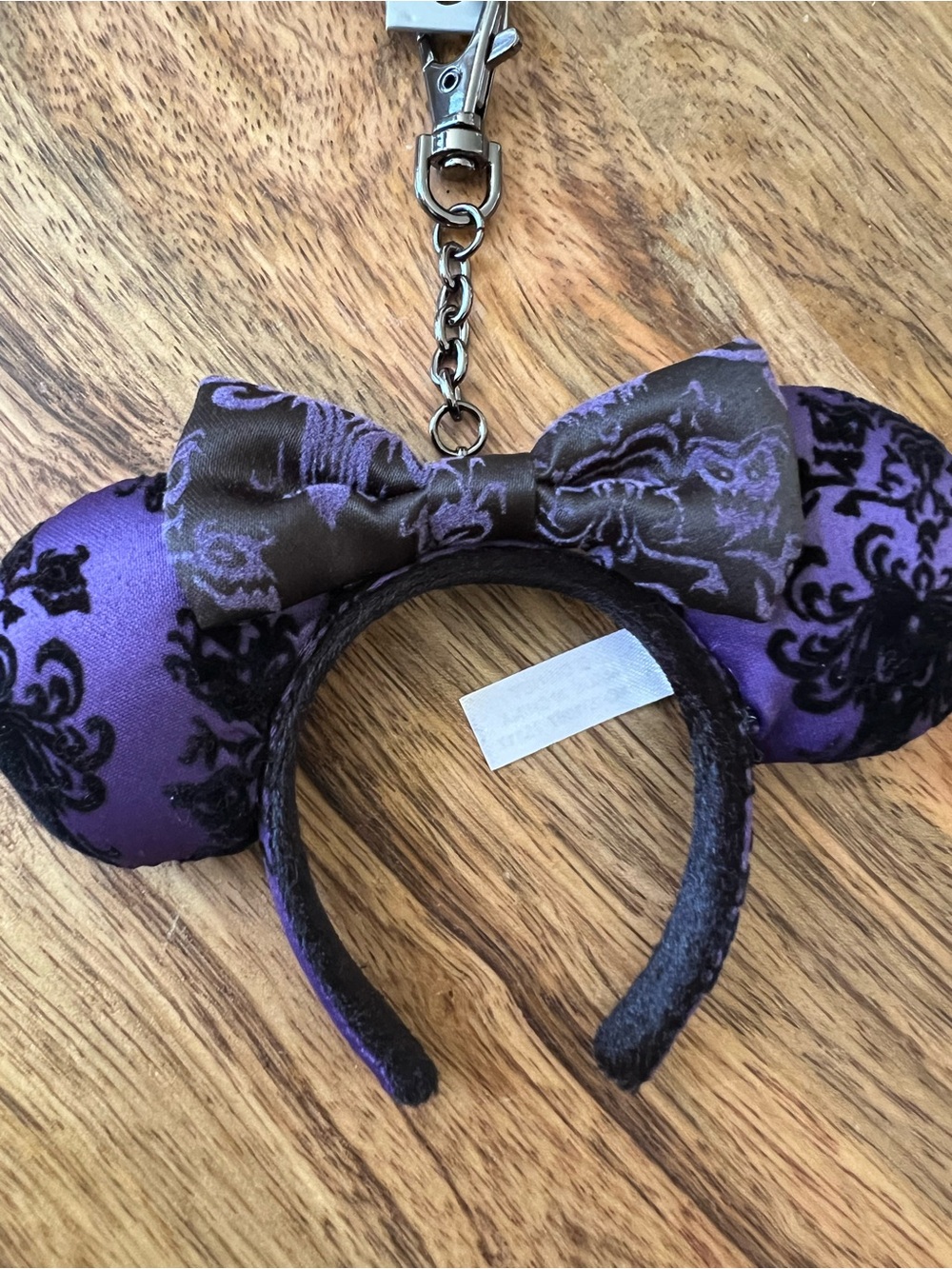 Disneyland haunted mansion mini keychain Mickey ears💜🖤💜🖤 (keychain only)